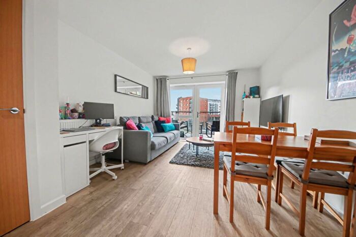1 Bedroom Apartment For Sale In Keel Road, Centenary Quay, SO19