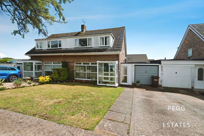 3 Bedroom Semi-Detached House For Sale In Mendip Road, Torquay, TQ2
