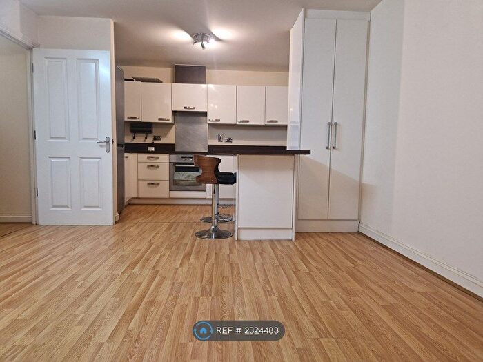 2 Bedroom Flat To Rent In King George Crescent, Wembley, HA0