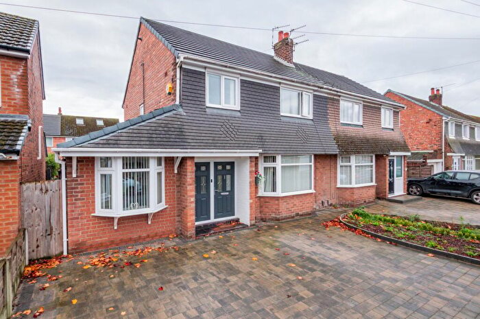 3 Bedroom Semi Detached House For Sale In Booth Drive, Davyhulme, Manchester, M41