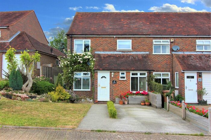 3 Bedroom End Of Terrace House For Sale In Meadow View, Hothfield, Ashford, TN26