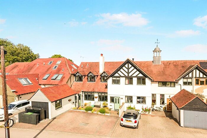 4 Bedroom Character Property For Sale In The Mews, Russley Park, Marlborough, SN8