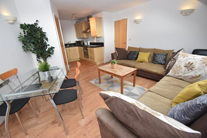 2 Bedroom Flat To Rent In The Grand, Westgate Street, Cardiff, CF10