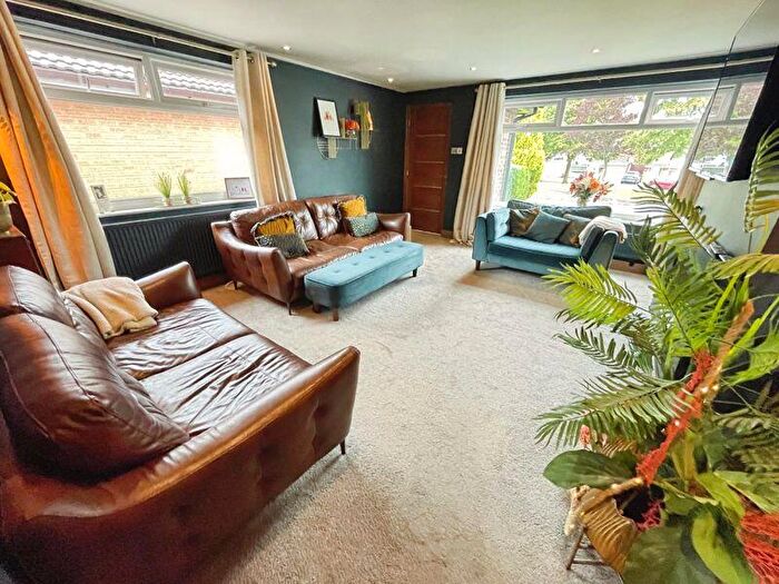 3 Bedroom Bungalow For Sale In Colchester Drive, Bolton, BL4