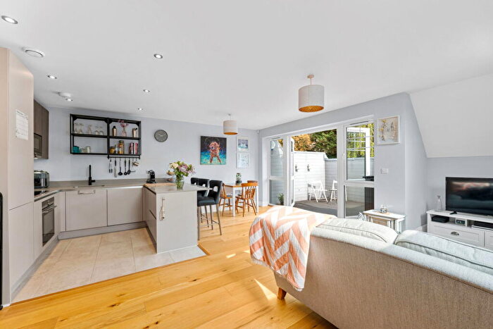 1 Bedroom Apartment For Sale In Foxley Lane, Purley, CR8