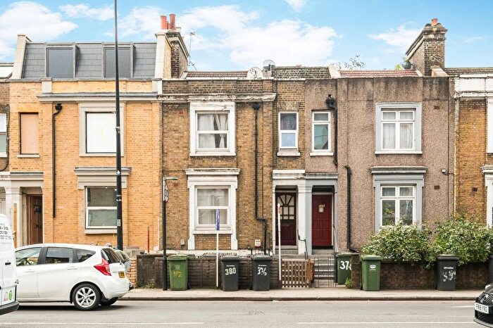 1 Bedroom Flat For Sale In New Cross Road, London, SE14