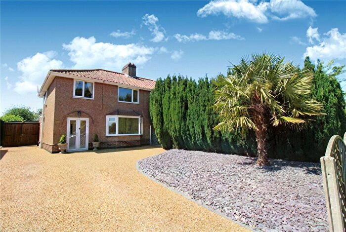 3 Bedroom Semi-Detached House For Sale In Holt Road, Hellesdon, Norwich, Norfolk, NR6