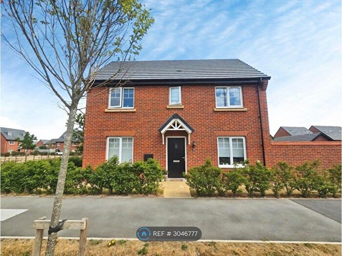 3 Bedroom Detached House To Rent In Roman Crescent, Chester, CH4