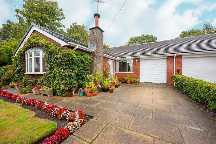 3 Bedroom Semi-Detached House For Sale In Lynwood Avenue, Aughton, L39