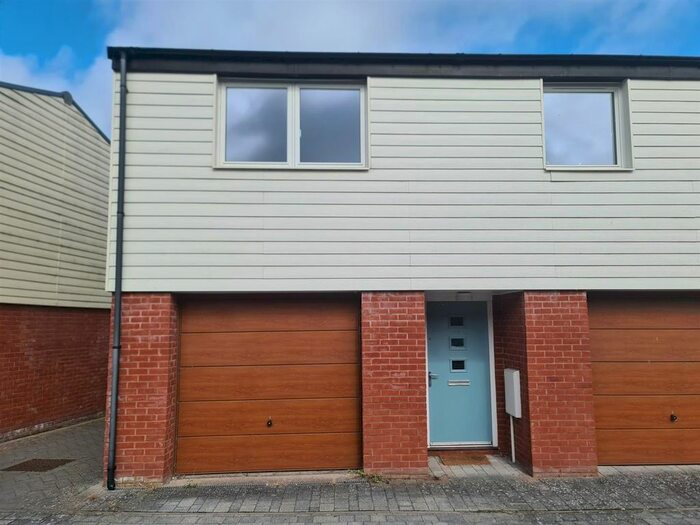 2 Bedroom Flat To Rent In St. Josephs Mews, Penarth, CF64