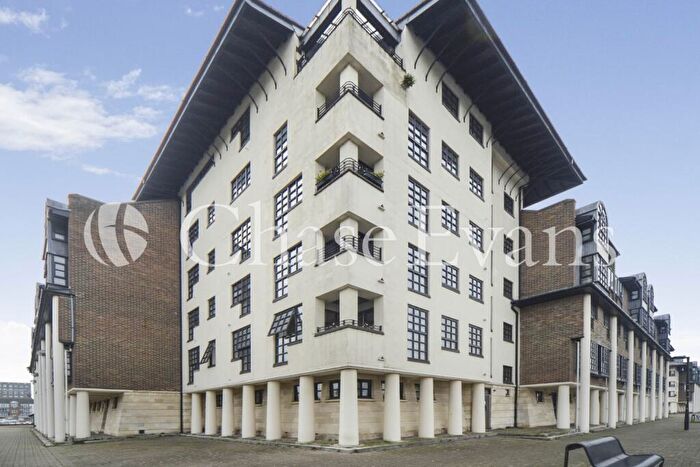 4 Bedroom Flat For Sale In Rope Street, Surrey Quays, London, SE16