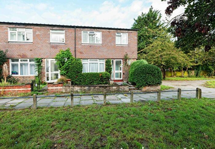 3 Bedroom End Of Terrace House To Rent In Cumberland Close, Epsom, KT19