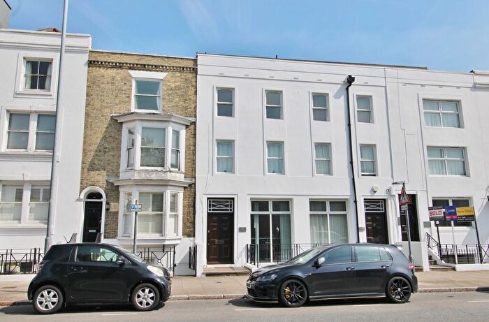 2 Bedroom Ground Maisonette For Sale In Hampshire Terrace, Portsmouth, PO1
