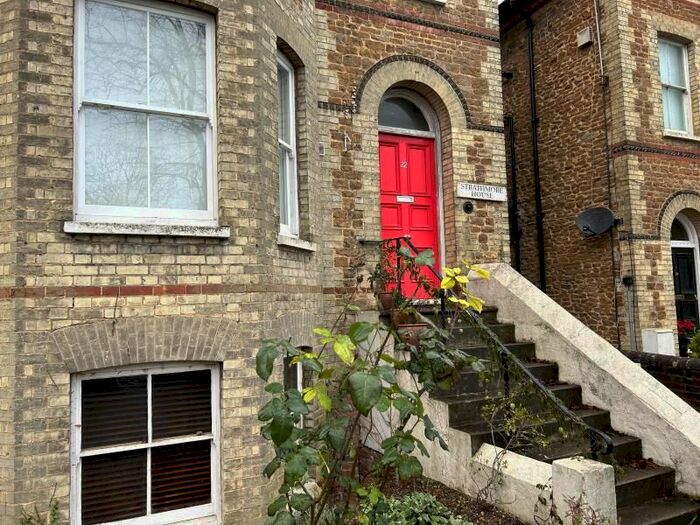 1 Bedroom Flat To Rent In Jenner Road, Guildford, GU1