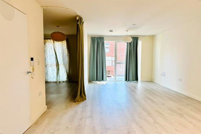 1 Bedroom Apartment To Rent In Archer Apartments, Meadowview Close, HA1