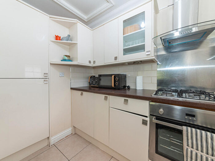 2 Bedroom Flat To Rent In London Road, Reading, RG1