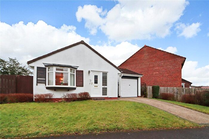2 Bedroom Bungalow For Sale In Moss Crescent, Ryton, Tyne And Wear, NE40