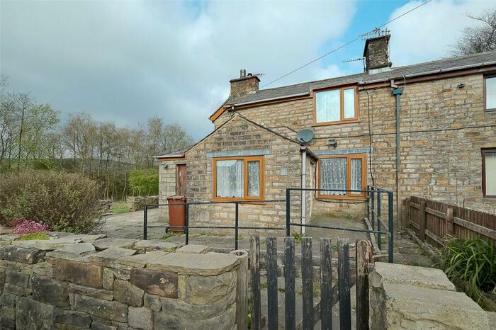 5 Bedroom Semi-Detached House To Rent In Pole Lane, Darwen, BB3