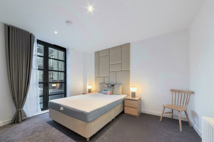 4 Bedroom Town House To Rent In Goodluck Hope, Orchard Place, London, E14