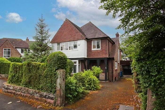 4 Bedroom Detached House For Sale In Woodhead Drive, Hale, WA15