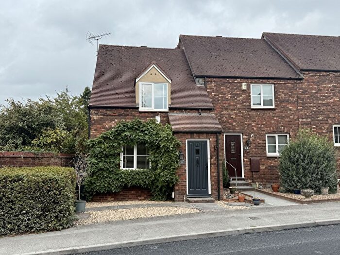 2 Bedroom End Terrace House For Sale In Pinn Lane, Pinhoe, EX1