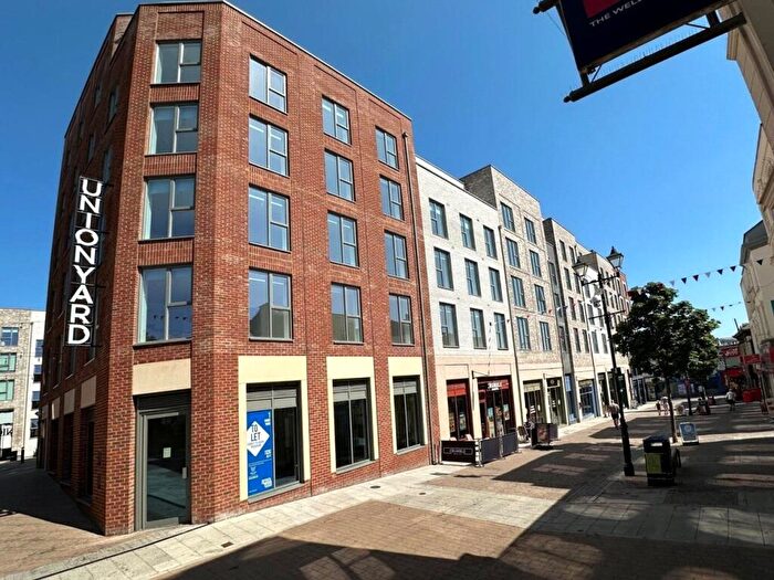 1 Bedroom Flat For Sale In Union Yard, Aldershot, Hampshire, GU11