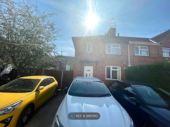 3 Bedroom End Terrace House To Rent In Barton Vale, Bristol, BS2