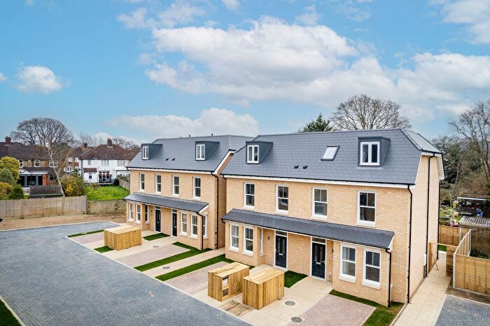 3 Bedroom Semi Detached House For Sale In Greenway Drive, Shirley, CR0