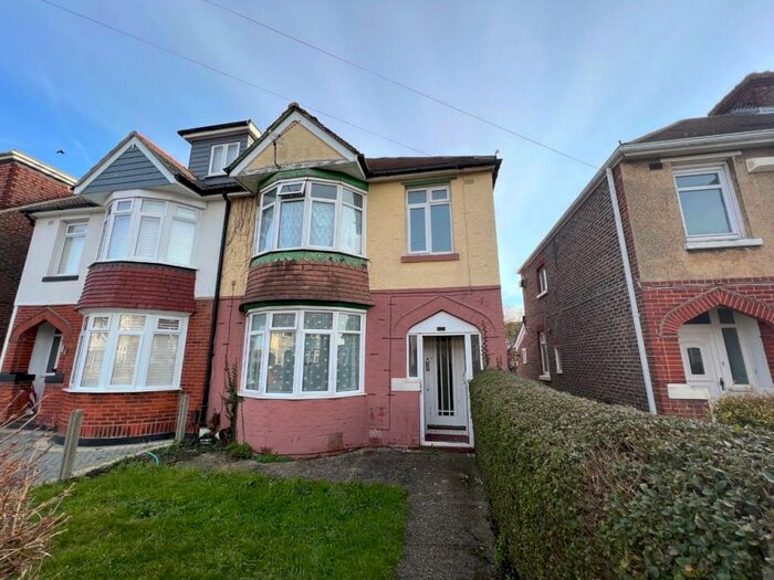 3 Bedroom Semi-Detached House To Rent In Selsey Avenue, Gosport, Hampshire, PO12