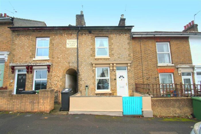 2 Bedroom Terraced House To Rent In Hope Street, Maidstone, Kent, ME14