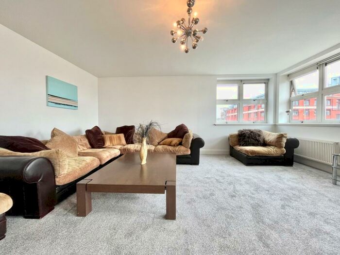 2 Bedroom Flat To Rent In Buchanan Street, Glasgow, G1