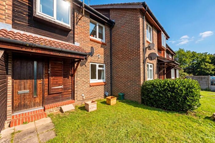 1 Bedroom Maisonette To Rent In Woking, Surrey, GU21