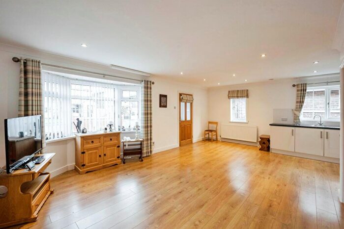 2 Bedroom Detached Bungalow For Sale In Kepple Close, New Rossington, Doncaster, DN11