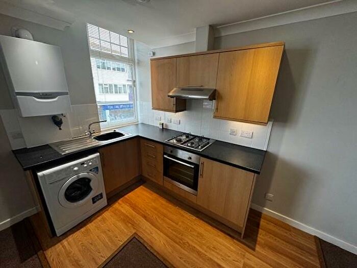 1 Bedroom Flat To Rent In Bargates, Christchurch, BH23