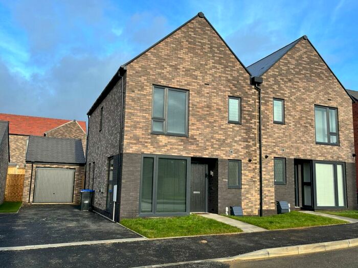 3 Bedroom Semi-Detached House To Rent In Bramling Way, Micklewell Park, Daventry, NN11