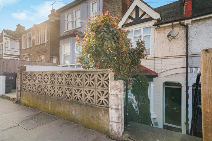 3 Bedroom Terraced House For Sale In Whitehorse Road, Croydon, CR0