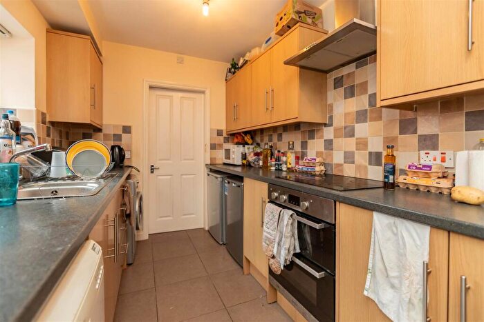 5 Bedroom House To Rent In Hubert Road, Birmingham, West Midlands, B29