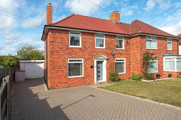 3 Bedroom Semi Detached House For Sale In Queens Road, Aylesham, Canterbury, Kent, CT3