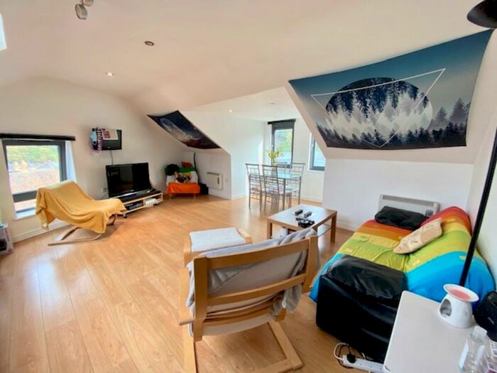 2 Bedroom Flat To Rent In Flat, Ecclesall House, S11