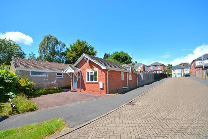 1 Bedroom Detached Bungalow For Sale In Tennant Close, Hillmorton, CV21
