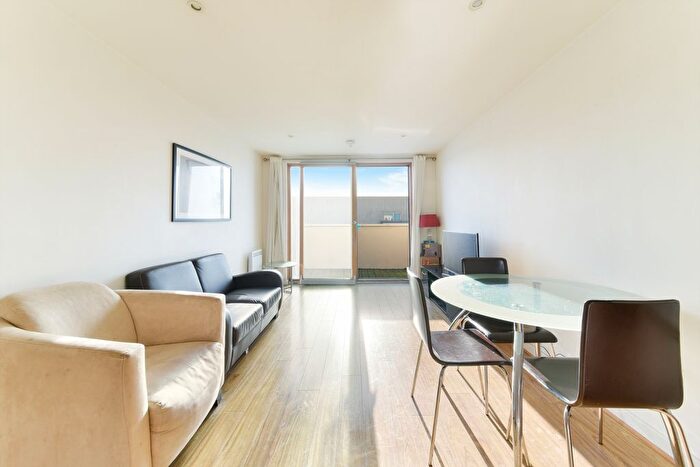 1 Bedroom Flat For Sale In Arboretum Place, Barking, London, IG11