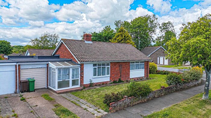 4 Bedroom Detached Bungalow For Sale In Parkstone Road, Hastings, TN34