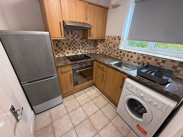 1 Bedroom Flat To Rent In Florin Court, Statham Grove, London, N18