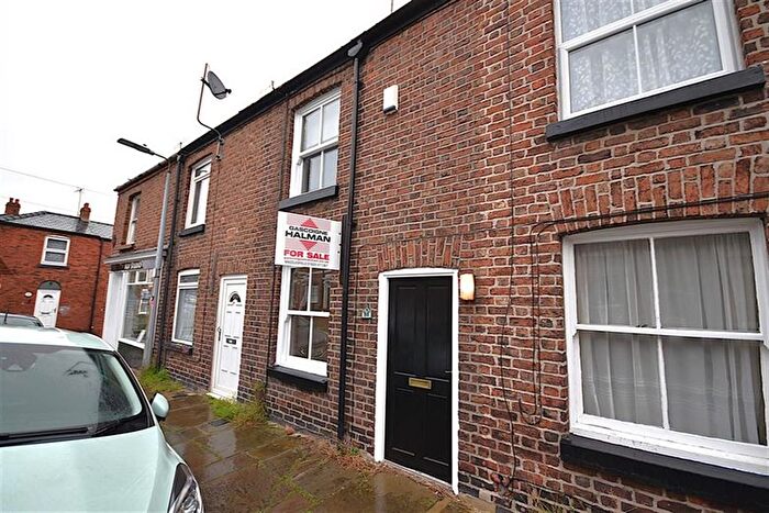 2 Bedroom Terraced House For Sale In High Street, Macclesfield, SK11