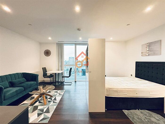 Studio To Rent In Maine Tower, Harbour Way, London, E14