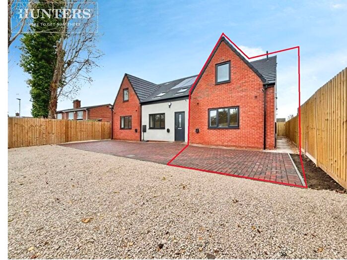 3 Bedroom Bungalow For Sale In Broom Close, Barnsley, S70