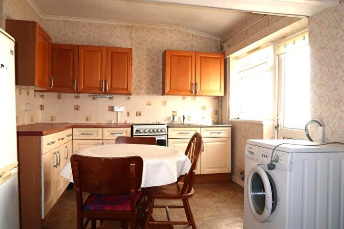 2 Bedroom Terraced House For Sale In Glebe Street, Penarth, CF64
