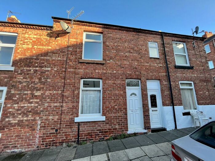 3 Bedroom House To Rent In George Street / Central - Darlington, DL1