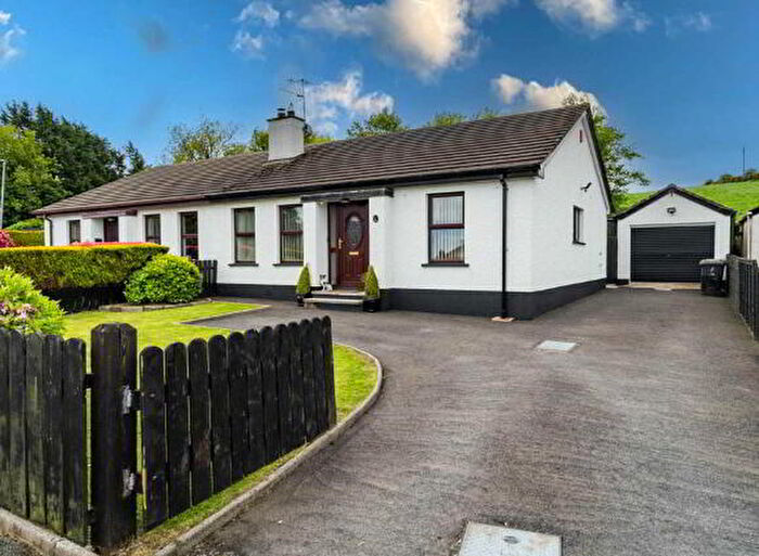3 Bedroom Semi-detached Bungalows For Sale In Kinallen Cottages, Dromore, BT25