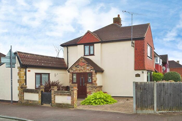 3 Bedroom End Of Terrace House For Sale In Marston Avenue, Dagenham, Barking And Dagenham, RM10